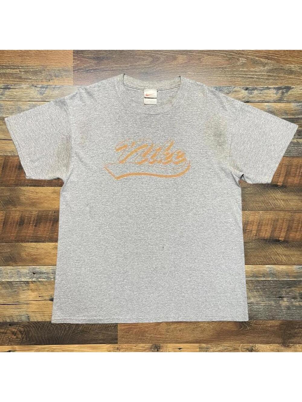 Vintage 90s Nike Cursive Spell Out T-Shirt Men’s Size Large.